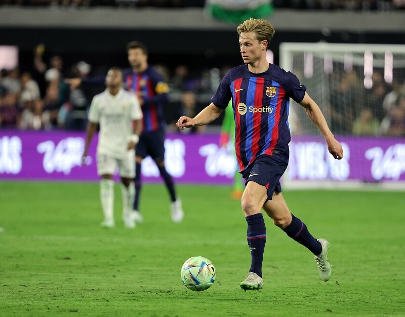 Tiền vệ hay nhất thế giới Frenkie de Jong