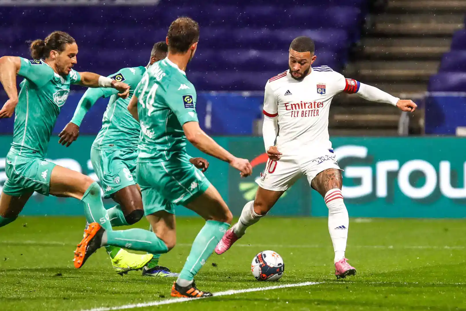 Soi kèo châu Á, kèo chấp Angers vs Lyon