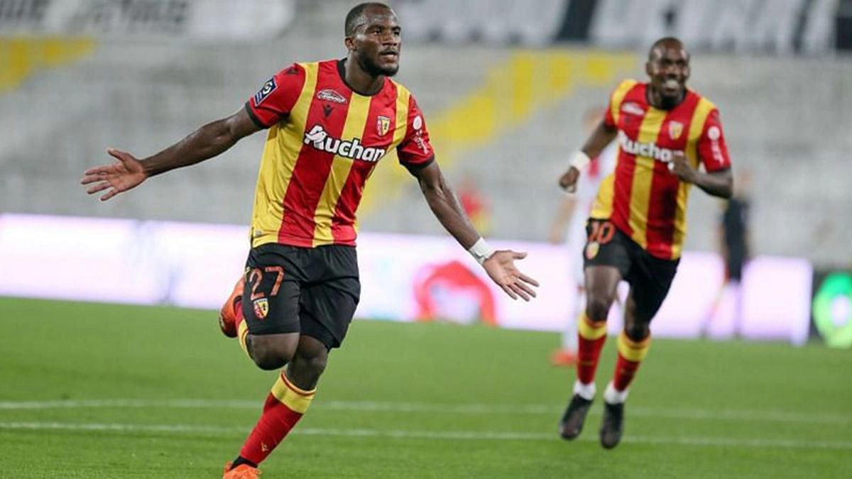 Soi kèo Brest vs Lens – kèo châu Âu