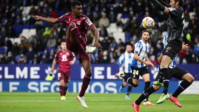 Soi kèo châu Á, kèo chấp Espanyol vs Real Sociedad