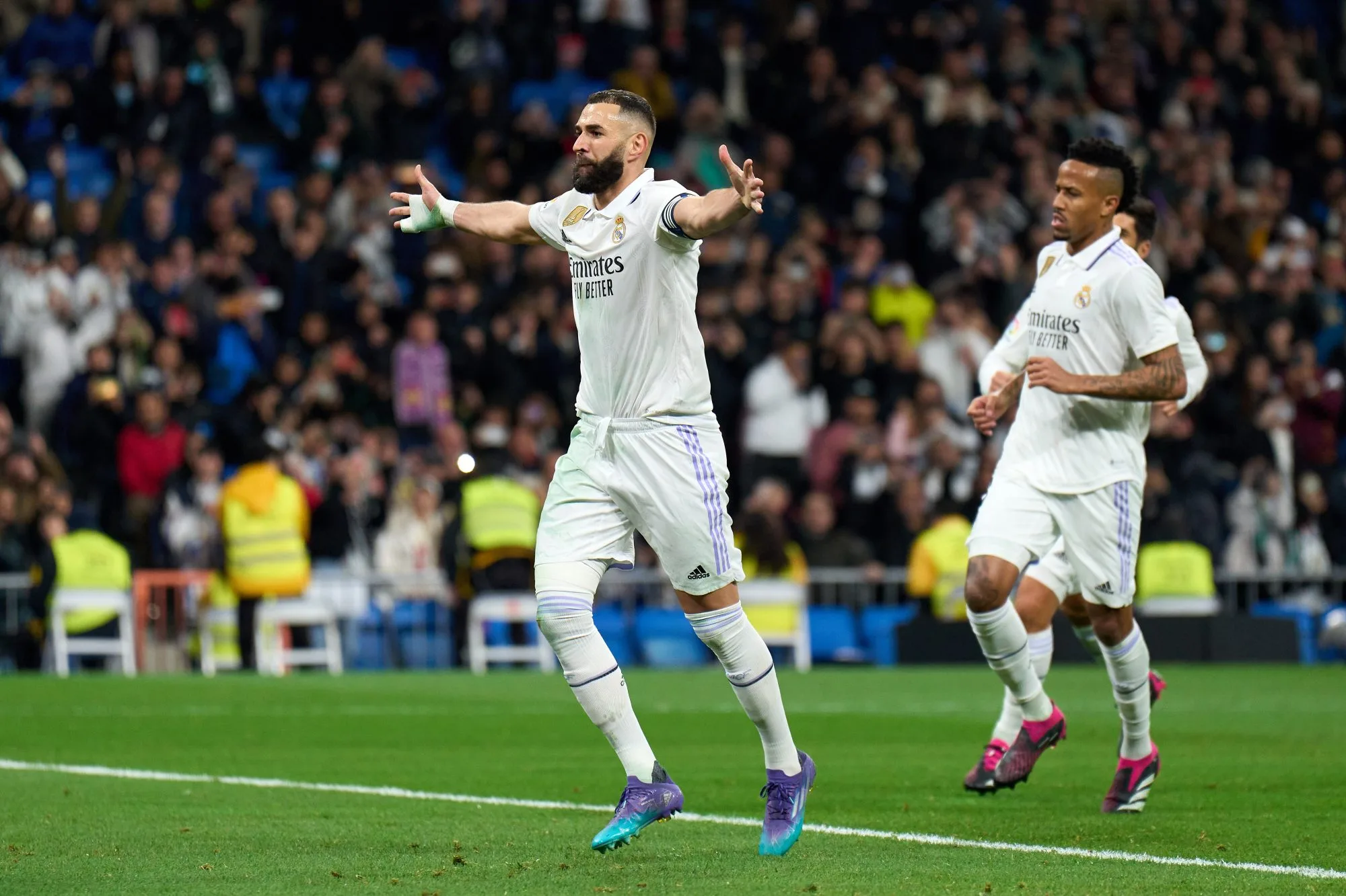 Soi kèo châu Á, kèo chấp Real Madrid vs Liverpool